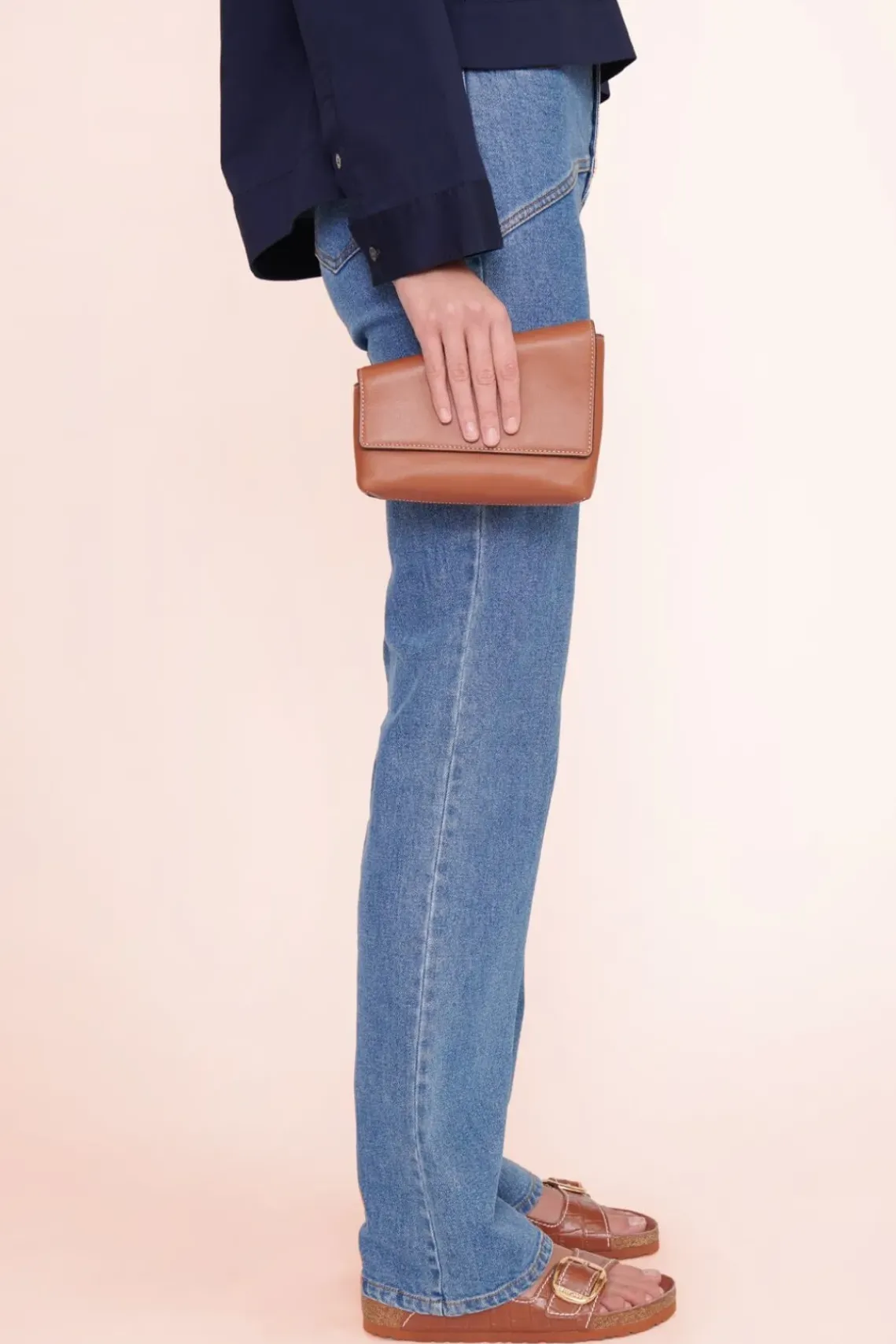 HANDBAGS STAUD - ACUTE CROSSBODY BAG TAN