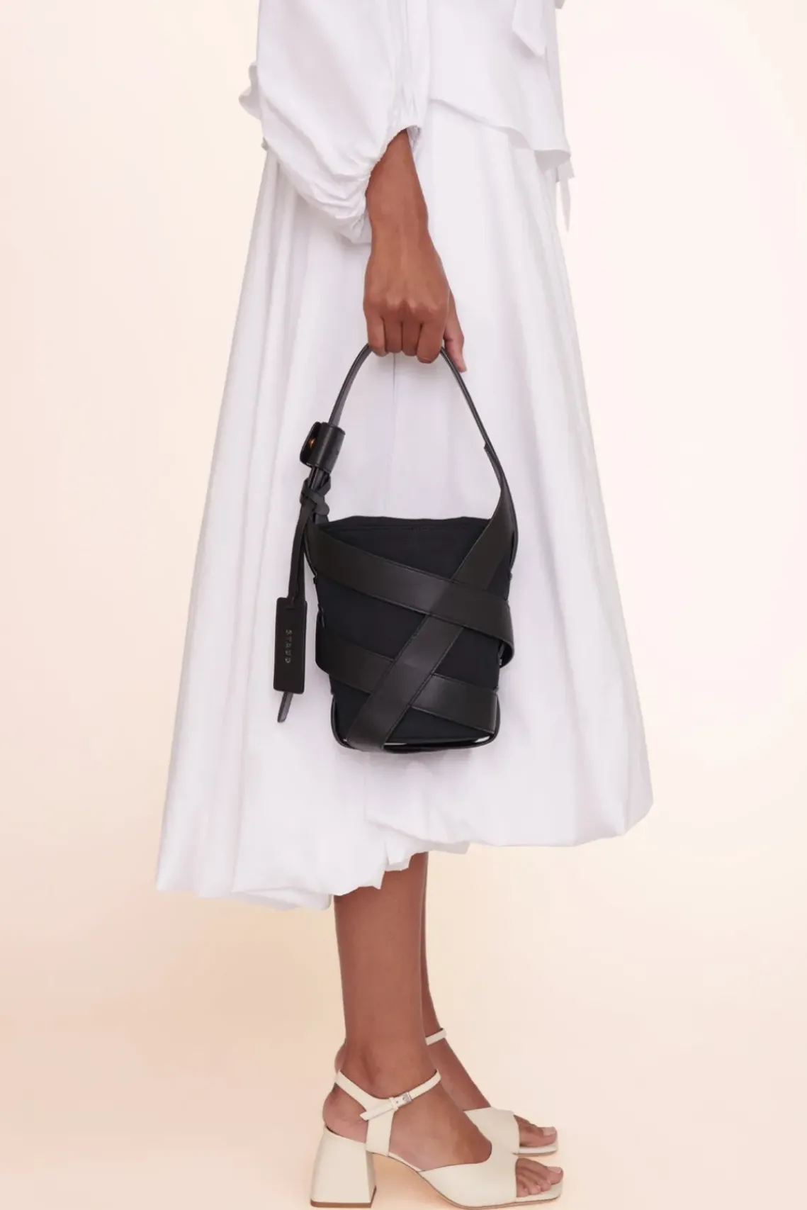 HANDBAGS STAUD - HIVE BUCKET BAG BLACK