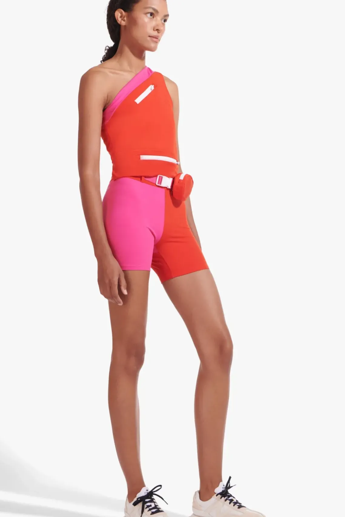 CLOTHING STAUD - NB SLEEK SHORT FIERY RED