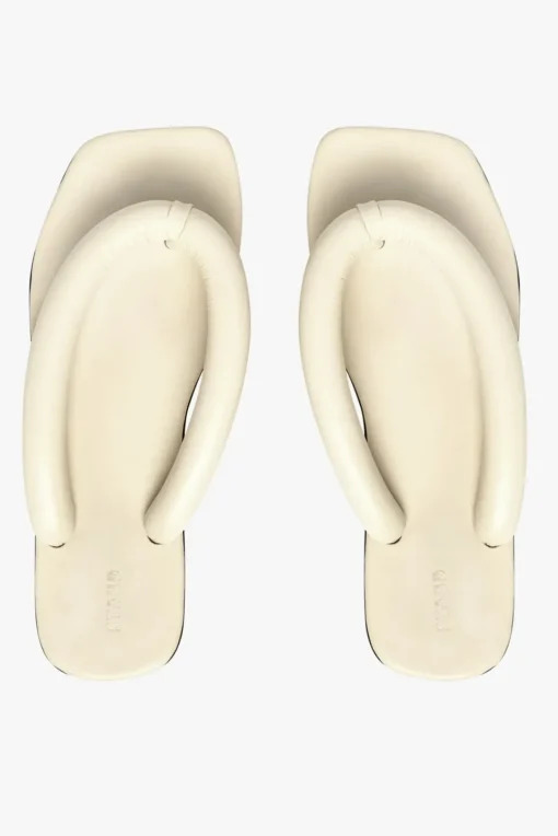 SHOES STAUD - RIO SANDAL CREAM
